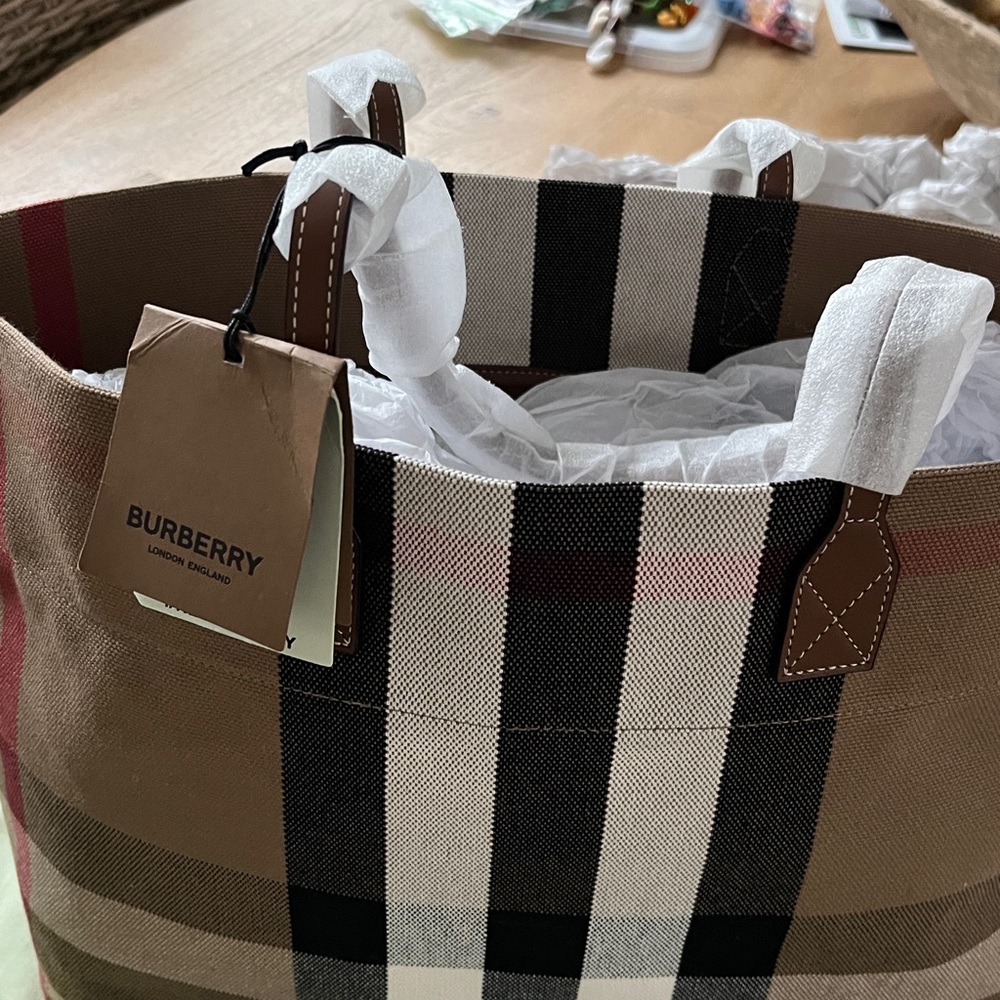 Burberry Beige and Black Checkered Tote - Picture 2 of 9